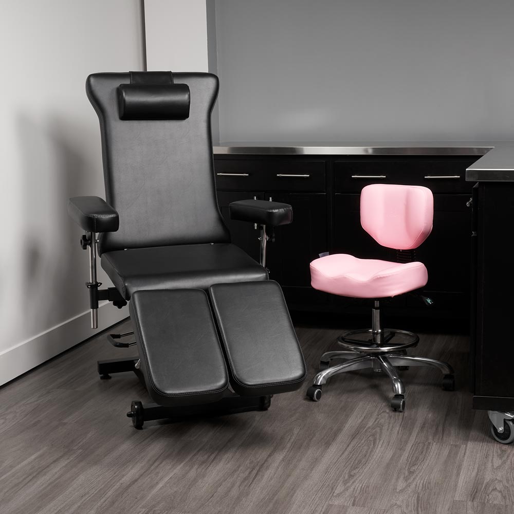 Fellowship Pink Artist Chair — Model 9942 - Ultimate Beauty